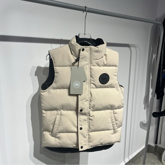 Canada Goose Cream Puffer Vest - Picture 1 of 4